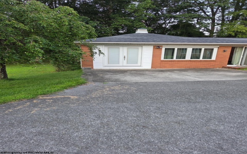 108 Cedarstone Lane, Elkins, West Virginia 26241, 3 Bedrooms Bedrooms, 7 Rooms Rooms,2 BathroomsBathrooms,Single Family Detached,For Sale,Cedarstone,10163499