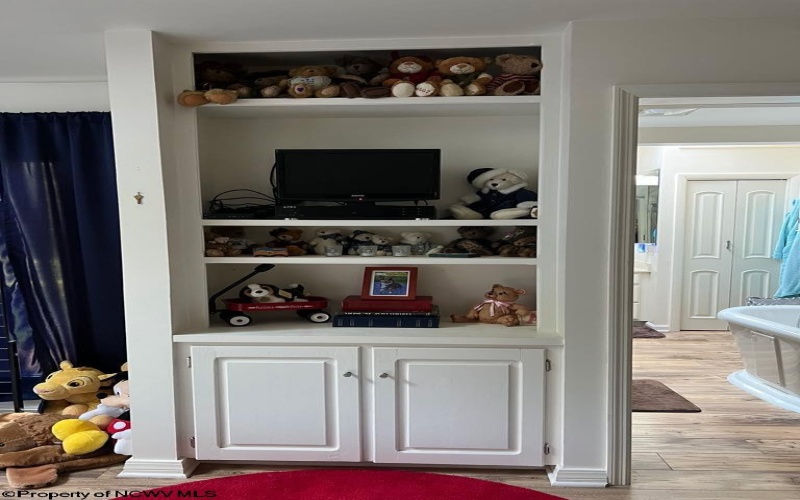 108 Cedarstone Lane, Elkins, West Virginia 26241, 3 Bedrooms Bedrooms, 7 Rooms Rooms,2 BathroomsBathrooms,Single Family Detached,For Sale,Cedarstone,10163499