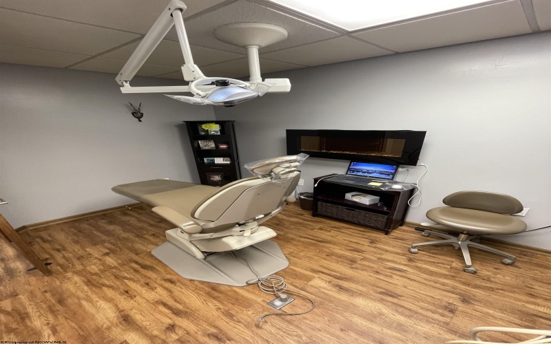 304 Riverview Drive, Sutton, West Virginia 26601, ,Multi-unit/income,For Sale,Riverview,10163496