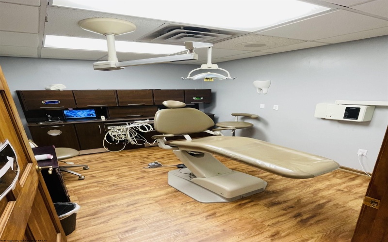 304 Riverview Drive, Sutton, West Virginia 26601, ,Multi-unit/income,For Sale,Riverview,10163496