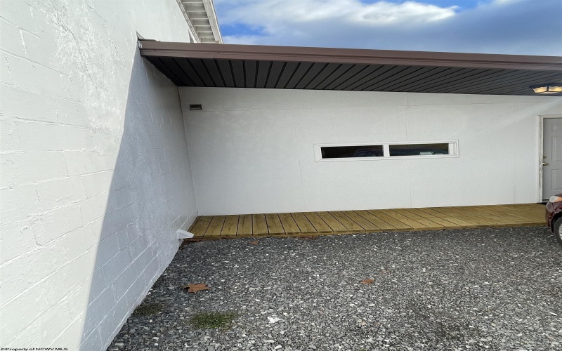 304 Riverview Drive, Sutton, West Virginia 26601, ,Multi-unit/income,For Sale,Riverview,10163496