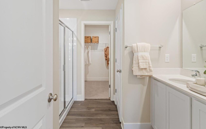 916 Bunker Court, Maidsville, West Virginia 26541, 4 Bedrooms Bedrooms, 7 Rooms Rooms,2 BathroomsBathrooms,Single Family Detached,For Sale,Bunker,10163498