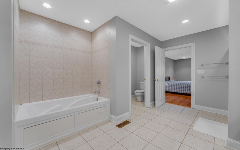 404 St. Andrews Drive, Morgantown, West Virginia 26508, 3 Bedrooms Bedrooms, 7 Rooms Rooms,2 BathroomsBathrooms,Single Family Attached,For Sale,St. Andrews,10163506 404 St. Andrews Drive, Morgantown, West Virginia 26508, 3 Bedrooms Bedrooms, 7 Rooms Rooms,2 BathroomsBathrooms,Single Family Attached,For Sale,St. Andrews,10163506