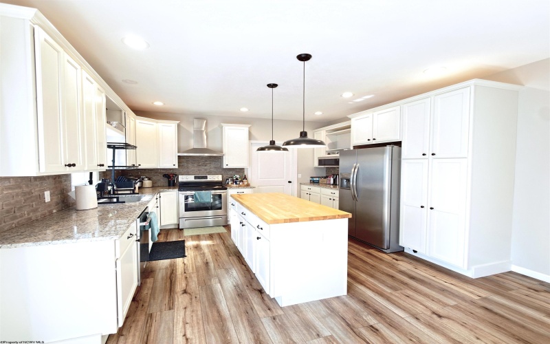 2364 School House Road, Fairmont, West Virginia 26554, 4 Bedrooms Bedrooms, 8 Rooms Rooms,2 BathroomsBathrooms,Single Family Detached,For Sale,School House,10163509 2364 School House Road, Fairmont, West Virginia 26554, 4 Bedrooms Bedrooms, 8 Rooms Rooms,2 BathroomsBathrooms,Single Family Detached,For Sale,School House,10163509