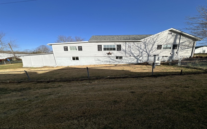 25 3rd Street, Gypsy, West Virginia 26361, 2 Bedrooms Bedrooms, 5 Rooms Rooms,1 BathroomBathrooms,Single Family Detached,For Sale,3rd,10163508 25 3rd Street, Gypsy, West Virginia 26361, 2 Bedrooms Bedrooms, 5 Rooms Rooms,1 BathroomBathrooms,Single Family Detached,For Sale,3rd,10163508