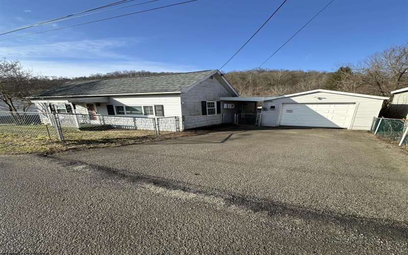 25 3rd Street, Gypsy, West Virginia 26361, 2 Bedrooms Bedrooms, 5 Rooms Rooms,1 BathroomBathrooms,Single Family Detached,For Sale,3rd,10163508 25 3rd Street, Gypsy, West Virginia 26361, 2 Bedrooms Bedrooms, 5 Rooms Rooms,1 BathroomBathrooms,Single Family Detached,For Sale,3rd,10163508