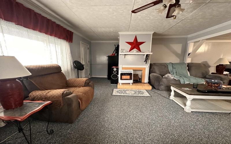 25 3rd Street, Gypsy, West Virginia 26361, 2 Bedrooms Bedrooms, 5 Rooms Rooms,1 BathroomBathrooms,Single Family Detached,For Sale,3rd,10163508 25 3rd Street, Gypsy, West Virginia 26361, 2 Bedrooms Bedrooms, 5 Rooms Rooms,1 BathroomBathrooms,Single Family Detached,For Sale,3rd,10163508