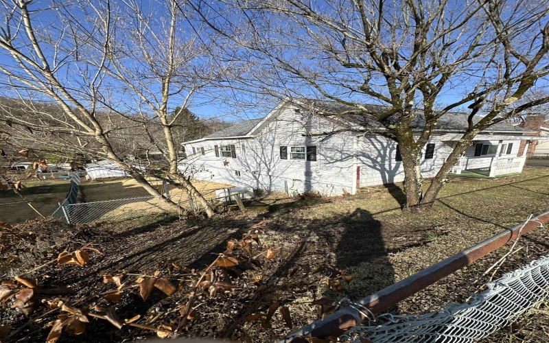 25 3rd Street, Gypsy, West Virginia 26361, 2 Bedrooms Bedrooms, 5 Rooms Rooms,1 BathroomBathrooms,Single Family Detached,For Sale,3rd,10163508 25 3rd Street, Gypsy, West Virginia 26361, 2 Bedrooms Bedrooms, 5 Rooms Rooms,1 BathroomBathrooms,Single Family Detached,For Sale,3rd,10163508