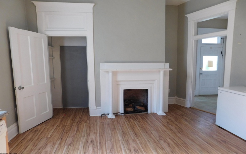 301 Lyndon Street, Lumberport, West Virginia 26386, 2 Bedrooms Bedrooms, 5 Rooms Rooms,1 BathroomBathrooms,Single Family Detached,For Sale,Lyndon,10163518 301 Lyndon Street, Lumberport, West Virginia 26386, 2 Bedrooms Bedrooms, 5 Rooms Rooms,1 BathroomBathrooms,Single Family Detached,For Sale,Lyndon,10163518