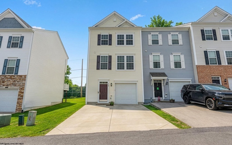 112 Woodside Drive, Morgantown, West Virginia 26508, 3 Bedrooms Bedrooms, 6 Rooms Rooms,2 BathroomsBathrooms,Single Family Attached,For Sale,Woodside,10163530