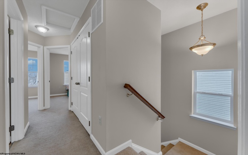 112 Woodside Drive, Morgantown, West Virginia 26508, 3 Bedrooms Bedrooms, 6 Rooms Rooms,2 BathroomsBathrooms,Single Family Attached,For Sale,Woodside,10163530