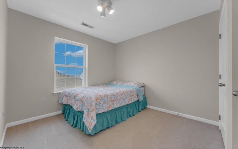 112 Woodside Drive, Morgantown, West Virginia 26508, 3 Bedrooms Bedrooms, 6 Rooms Rooms,2 BathroomsBathrooms,Single Family Attached,For Sale,Woodside,10163530