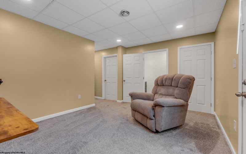 112 Woodside Drive, Morgantown, West Virginia 26508, 3 Bedrooms Bedrooms, 6 Rooms Rooms,2 BathroomsBathrooms,Single Family Attached,For Sale,Woodside,10163530