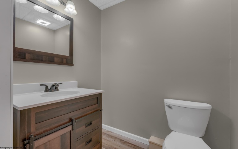 112 Woodside Drive, Morgantown, West Virginia 26508, 3 Bedrooms Bedrooms, 6 Rooms Rooms,2 BathroomsBathrooms,Single Family Attached,For Sale,Woodside,10163530