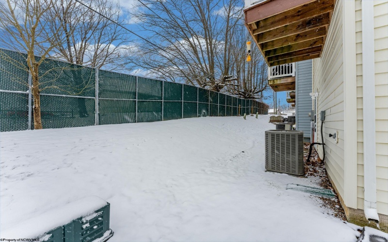 112 Woodside Drive, Morgantown, West Virginia 26508, 3 Bedrooms Bedrooms, 6 Rooms Rooms,2 BathroomsBathrooms,Single Family Attached,For Sale,Woodside,10163530