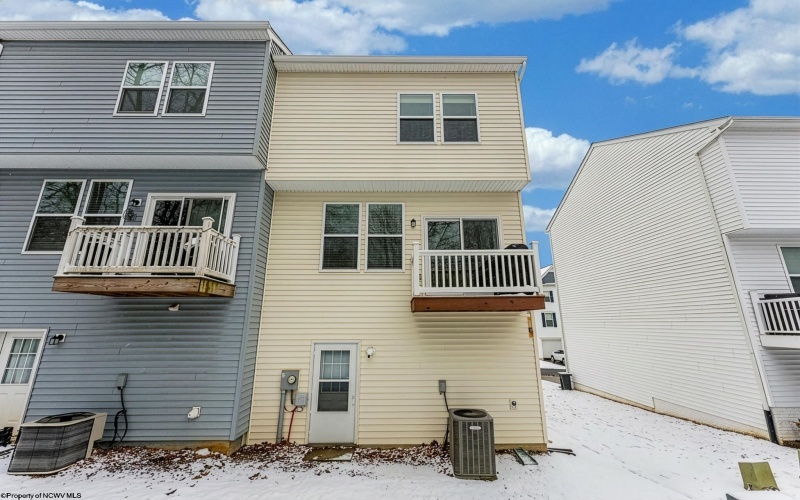 112 Woodside Drive, Morgantown, West Virginia 26508, 3 Bedrooms Bedrooms, 6 Rooms Rooms,2 BathroomsBathrooms,Single Family Attached,For Sale,Woodside,10163530