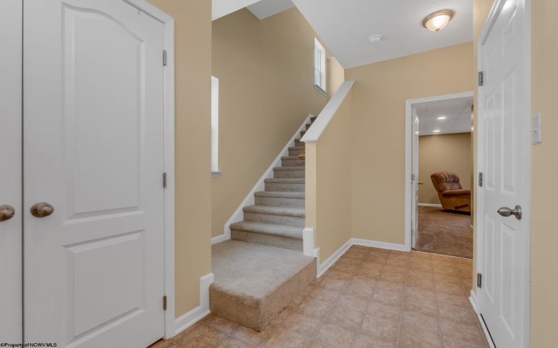 112 Woodside Drive, Morgantown, West Virginia 26508, 3 Bedrooms Bedrooms, 6 Rooms Rooms,2 BathroomsBathrooms,Single Family Attached,For Sale,Woodside,10163530