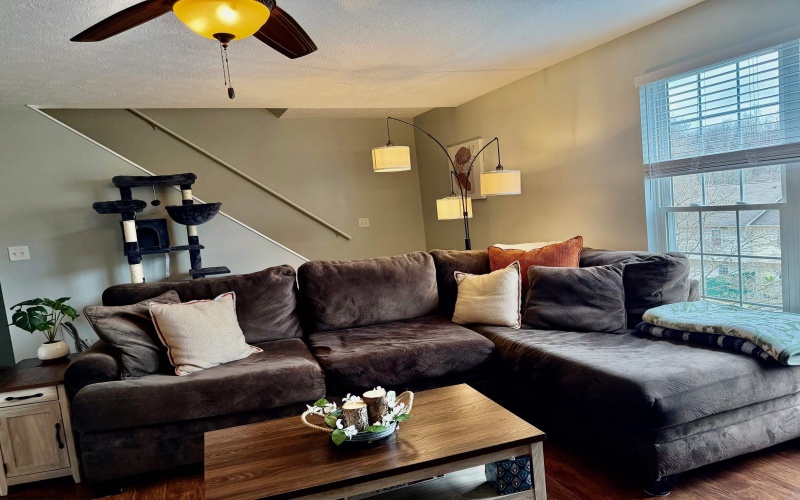 27 Clear Spring Drive, Morgantown, West Virginia 26508, 3 Bedrooms Bedrooms, 6 Rooms Rooms,2 BathroomsBathrooms,Single Family Attached,For Sale,Clear Spring,10163526