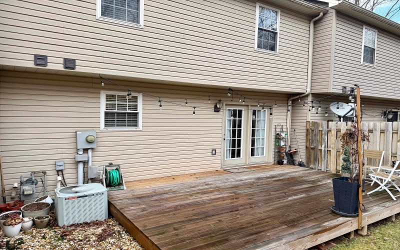 27 Clear Spring Drive, Morgantown, West Virginia 26508, 3 Bedrooms Bedrooms, 6 Rooms Rooms,2 BathroomsBathrooms,Single Family Attached,For Sale,Clear Spring,10163526