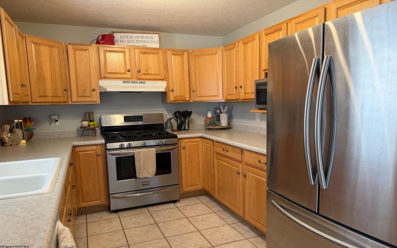 27 Clear Spring Drive, Morgantown, West Virginia 26508, 3 Bedrooms Bedrooms, 6 Rooms Rooms,2 BathroomsBathrooms,Single Family Attached,For Sale,Clear Spring,10163526