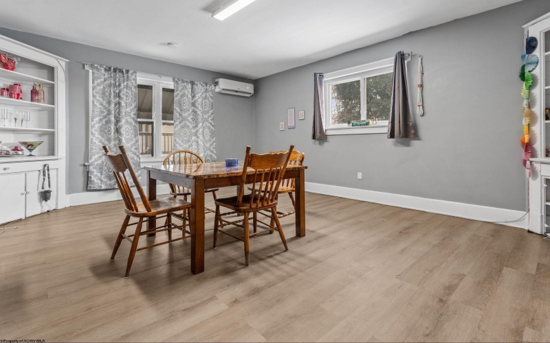 209 McLane Avenue, Morgantown, West Virginia 26505, ,Multi-unit/income,For Sale,McLane,10163533