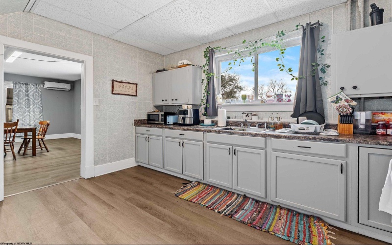 209 McLane Avenue, Morgantown, West Virginia 26505, ,Multi-unit/income,For Sale,McLane,10163533