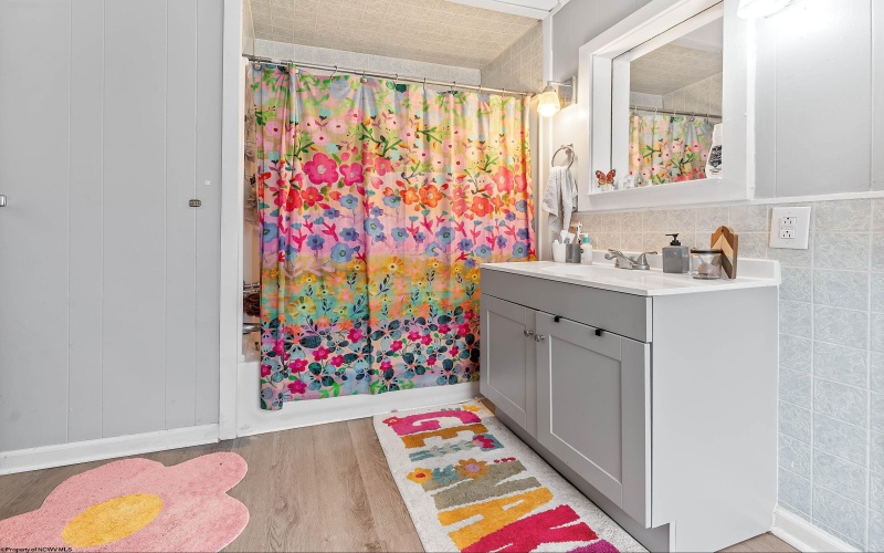 209 McLane Avenue, Morgantown, West Virginia 26505, ,Multi-unit/income,For Sale,McLane,10163533