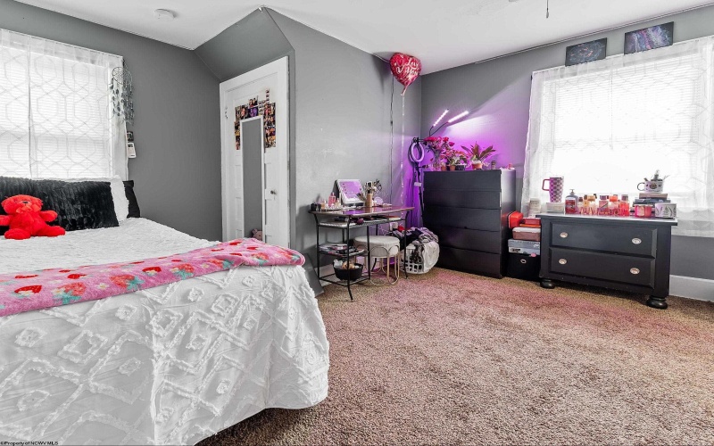 209 McLane Avenue, Morgantown, West Virginia 26505, ,Multi-unit/income,For Sale,McLane,10163533