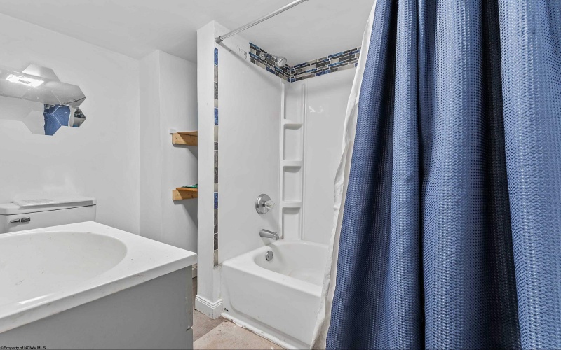 209 McLane Avenue, Morgantown, West Virginia 26505, ,Multi-unit/income,For Sale,McLane,10163533