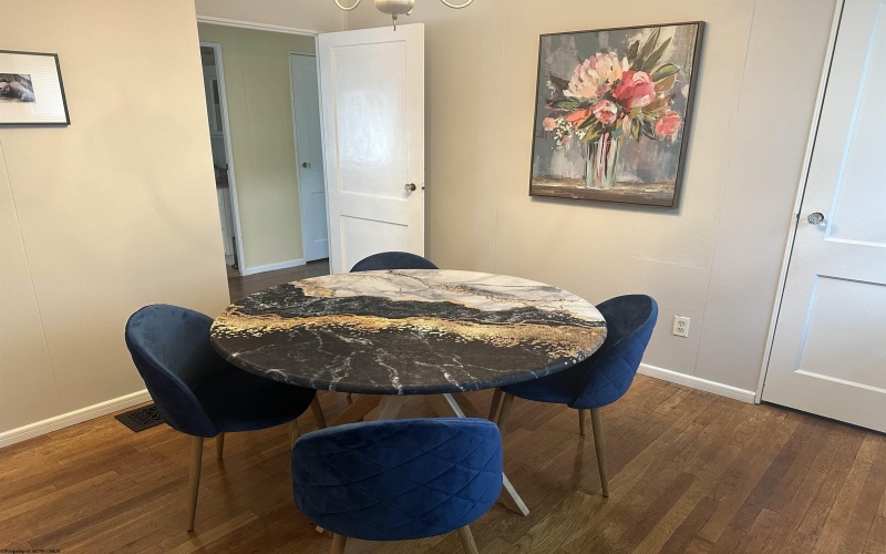 1208 Cambridge Avenue, Morgantown, West Virginia 26505, 3 Bedrooms Bedrooms, 7 Rooms Rooms,2 BathroomsBathrooms,Residential Rentals,For Rent,Cambridge,10159913