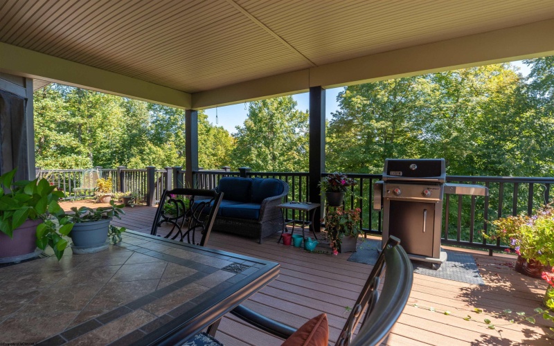 216 Mystic Drive, Morgantown, West Virginia 26508, 4 Bedrooms Bedrooms, 11 Rooms Rooms,4 BathroomsBathrooms,Single Family Detached,For Sale,Mystic,10163520