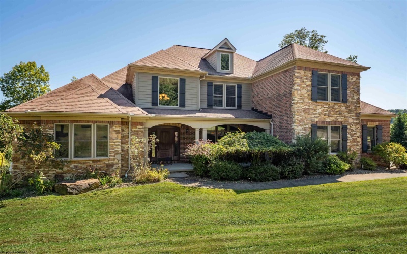 216 Mystic Drive, Morgantown, West Virginia 26508, 4 Bedrooms Bedrooms, 11 Rooms Rooms,4 BathroomsBathrooms,Single Family Detached,For Sale,Mystic,10163520