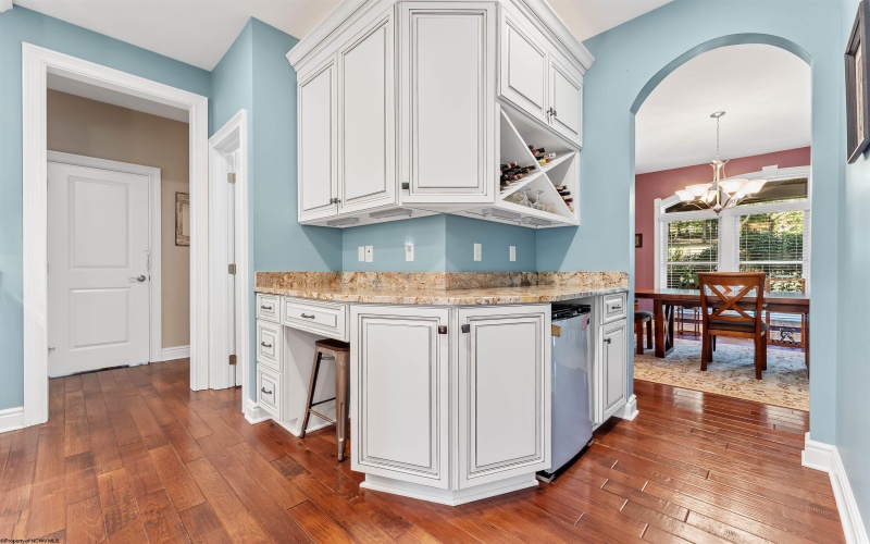 216 Mystic Drive, Morgantown, West Virginia 26508, 4 Bedrooms Bedrooms, 11 Rooms Rooms,4 BathroomsBathrooms,Single Family Detached,For Sale,Mystic,10163520