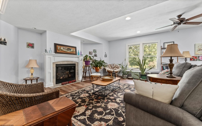 216 Mystic Drive, Morgantown, West Virginia 26508, 4 Bedrooms Bedrooms, 11 Rooms Rooms,4 BathroomsBathrooms,Single Family Detached,For Sale,Mystic,10163520