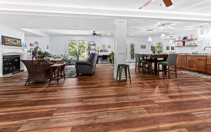 216 Mystic Drive, Morgantown, West Virginia 26508, 4 Bedrooms Bedrooms, 11 Rooms Rooms,4 BathroomsBathrooms,Single Family Detached,For Sale,Mystic,10163520