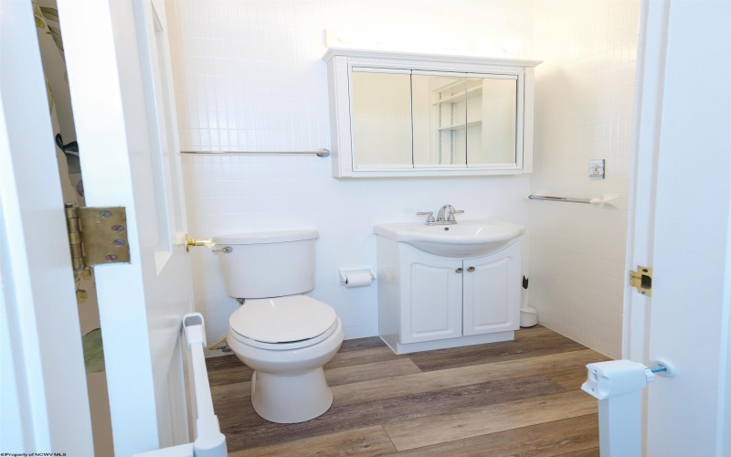 3574 Freedom Highway, Fairmont, West Virginia 26554, 3 Bedrooms Bedrooms, 13 Rooms Rooms,3 BathroomsBathrooms,Single Family Detached,For Sale,Freedom,10163534