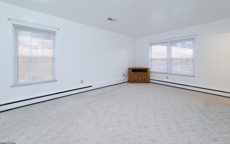 3574 Freedom Highway, Fairmont, West Virginia 26554, 3 Bedrooms Bedrooms, 13 Rooms Rooms,3 BathroomsBathrooms,Single Family Detached,For Sale,Freedom,10163534