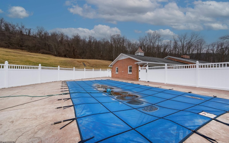 3574 Freedom Highway, Fairmont, West Virginia 26554, 3 Bedrooms Bedrooms, 13 Rooms Rooms,3 BathroomsBathrooms,Single Family Detached,For Sale,Freedom,10163534