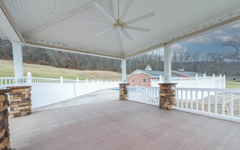 3574 Freedom Highway, Fairmont, West Virginia 26554, 3 Bedrooms Bedrooms, 13 Rooms Rooms,3 BathroomsBathrooms,Single Family Detached,For Sale,Freedom,10163534