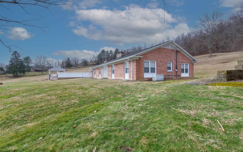 3574 Freedom Highway, Fairmont, West Virginia 26554, 3 Bedrooms Bedrooms, 13 Rooms Rooms,3 BathroomsBathrooms,Single Family Detached,For Sale,Freedom,10163534