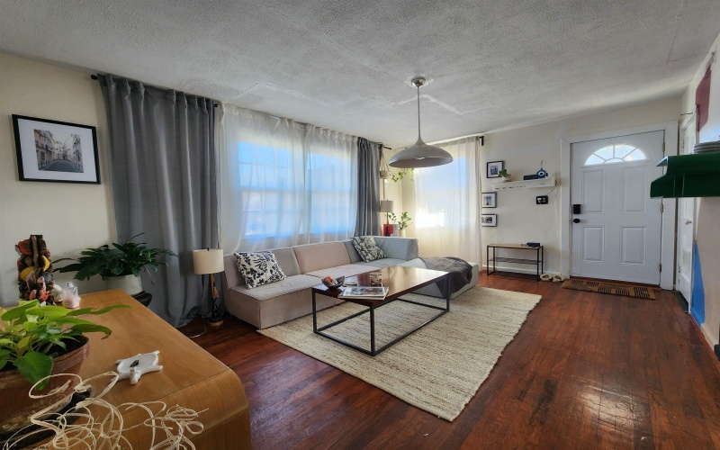 305 Riverview Avenue, Morgantown, West Virginia 26501, 2 Bedrooms Bedrooms, 5 Rooms Rooms,1 BathroomBathrooms,Single Family Detached,For Sale,Riverview,10163524 305 Riverview Avenue, Morgantown, West Virginia 26501, 2 Bedrooms Bedrooms, 5 Rooms Rooms,1 BathroomBathrooms,Single Family Detached,For Sale,Riverview,10163524