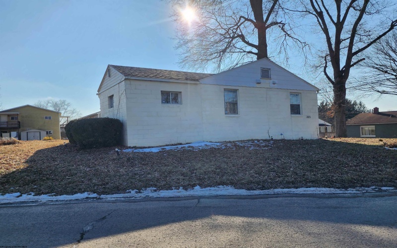 305 Riverview Avenue, Morgantown, West Virginia 26501, 2 Bedrooms Bedrooms, 5 Rooms Rooms,1 BathroomBathrooms,Single Family Detached,For Sale,Riverview,10163524 305 Riverview Avenue, Morgantown, West Virginia 26501, 2 Bedrooms Bedrooms, 5 Rooms Rooms,1 BathroomBathrooms,Single Family Detached,For Sale,Riverview,10163524