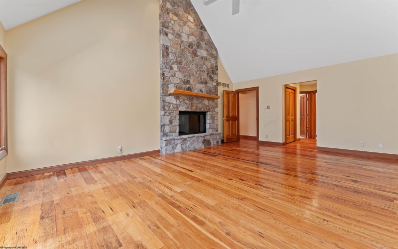 143 Hummingbird Lane, Morgantown, West Virginia 26508, 3 Bedrooms Bedrooms, 5 Rooms Rooms,3 BathroomsBathrooms,Single Family Detached,For Sale,Hummingbird,10163523