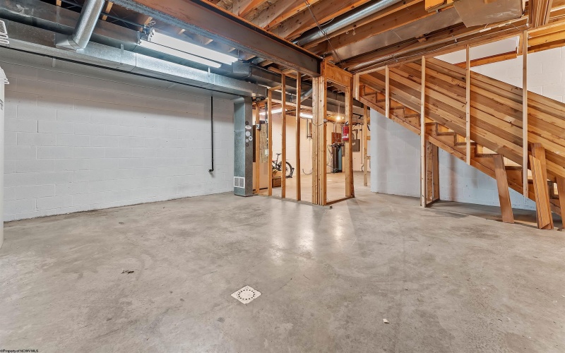 143 Hummingbird Lane, Morgantown, West Virginia 26508, 3 Bedrooms Bedrooms, 5 Rooms Rooms,3 BathroomsBathrooms,Single Family Detached,For Sale,Hummingbird,10163523