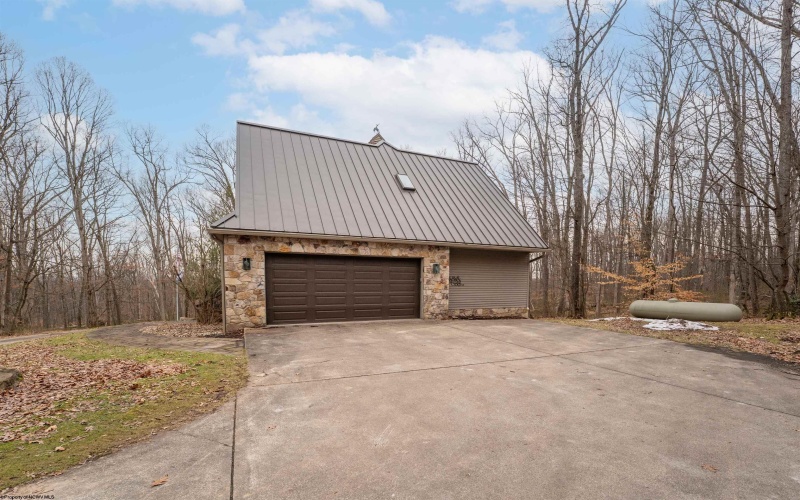 143 Hummingbird Lane, Morgantown, West Virginia 26508, 3 Bedrooms Bedrooms, 5 Rooms Rooms,3 BathroomsBathrooms,Single Family Detached,For Sale,Hummingbird,10163523