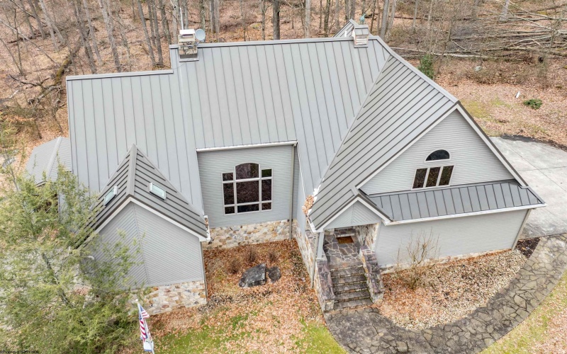 143 Hummingbird Lane, Morgantown, West Virginia 26508, 3 Bedrooms Bedrooms, 5 Rooms Rooms,3 BathroomsBathrooms,Single Family Detached,For Sale,Hummingbird,10163523