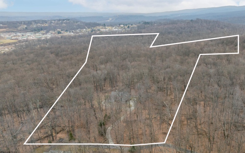 143 Hummingbird Lane, Morgantown, West Virginia 26508, 3 Bedrooms Bedrooms, 5 Rooms Rooms,3 BathroomsBathrooms,Single Family Detached,For Sale,Hummingbird,10163523