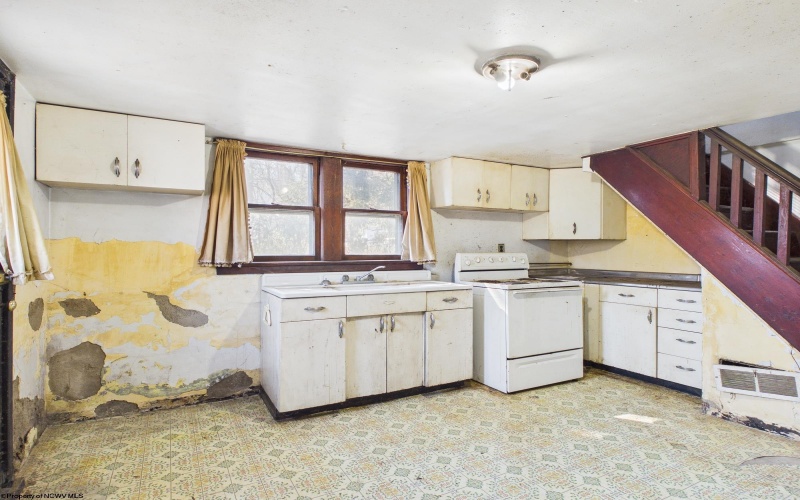 202 Hampton Road, Fairmont, West Virginia 26554, 1 Bedroom Bedrooms, 4 Rooms Rooms,1 BathroomBathrooms,Single Family Detached,For Sale,Hampton,10163510 202 Hampton Road, Fairmont, West Virginia 26554, 1 Bedroom Bedrooms, 4 Rooms Rooms,1 BathroomBathrooms,Single Family Detached,For Sale,Hampton,10163510