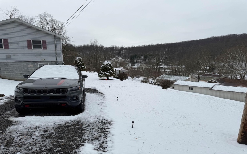 1 Crescent Street, Grafton, West Virginia 26354, 3 Bedrooms Bedrooms, 6 Rooms Rooms,2 BathroomsBathrooms,Single Family Detached,For Sale,Crescent,10163540