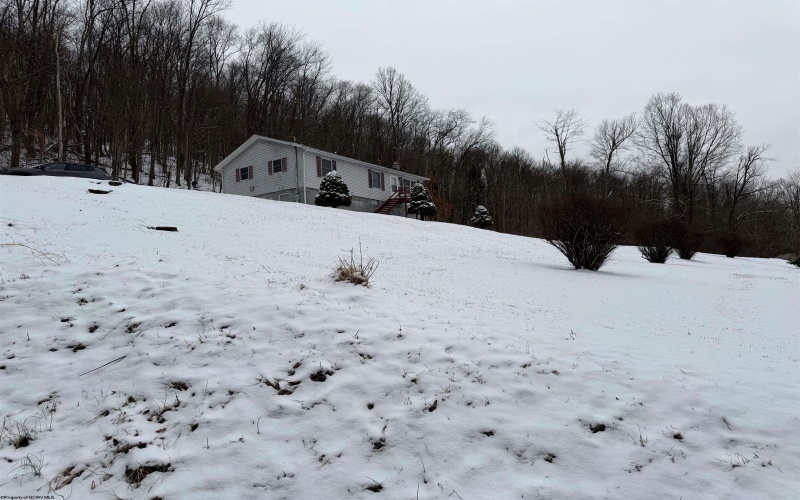 1 Crescent Street, Grafton, West Virginia 26354, 3 Bedrooms Bedrooms, 6 Rooms Rooms,2 BathroomsBathrooms,Single Family Detached,For Sale,Crescent,10163540